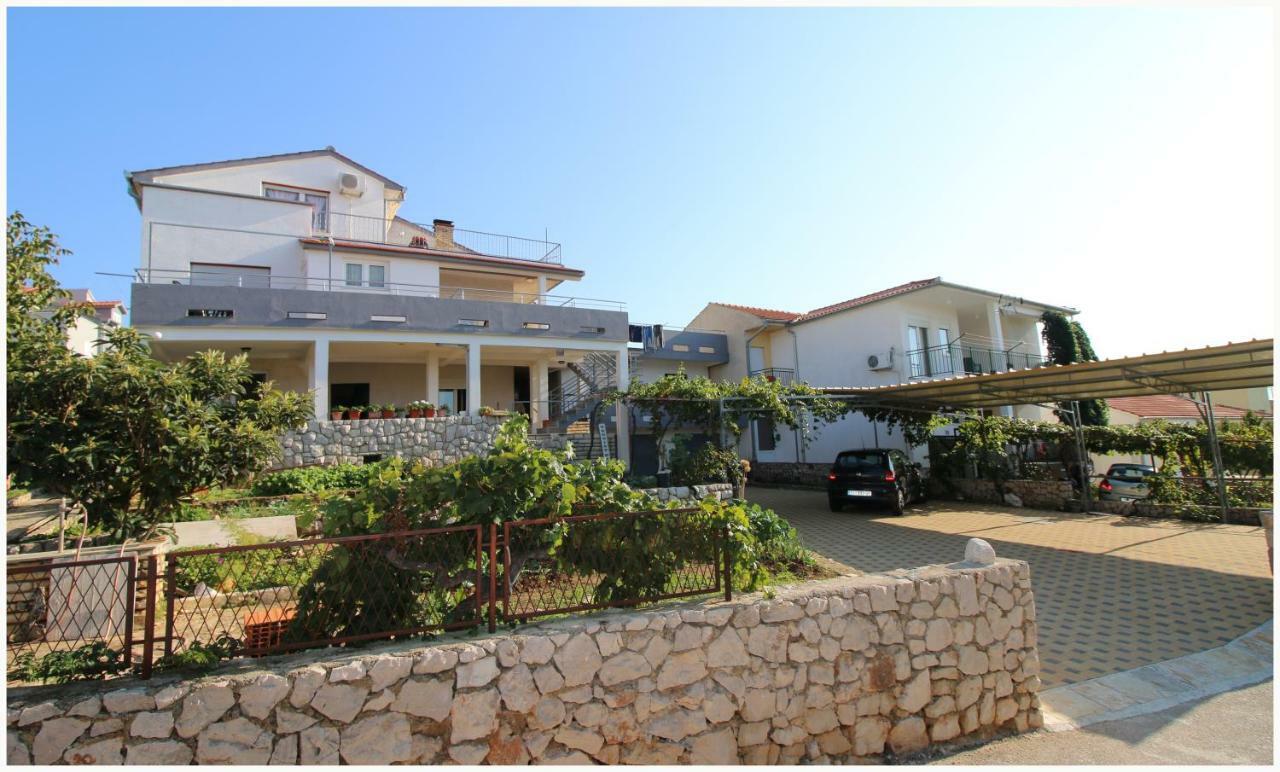 פרימוסטן Apartments Ivan Perkov Tomas Bilo מראה חיצוני תמונה